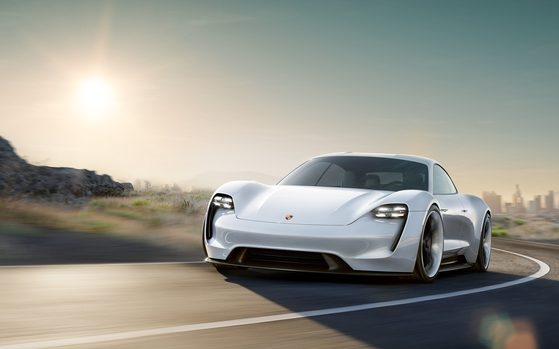 El primer Porsche eléctrico llegará en 2019 por 100 000 euros