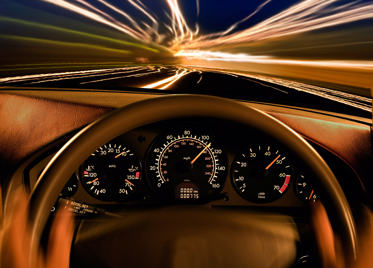 Velocidad de un auto en la carretera