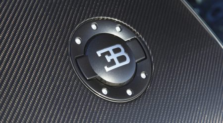 Carrocería de carbono del Bugatti Veyron: 283.000 euros