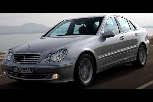 2002: Mercedes Benz C220 CDI Classic 143 CV - 5.474.000 pesetas / 32.899 euros