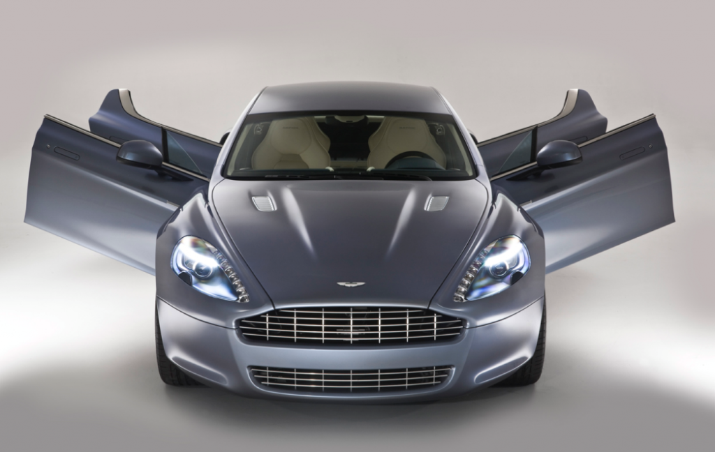 Por qué las puertas de tu coche son como son