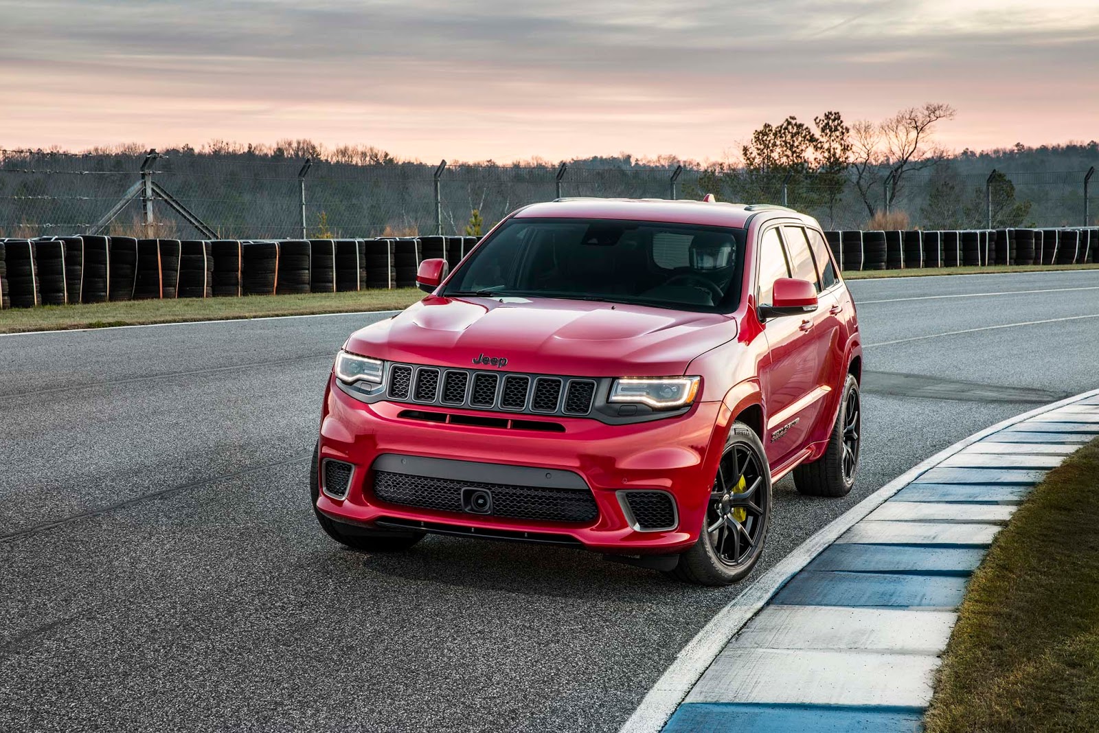 2. Jeep Grand Cherokee Trackhawk: 3,4 segundos