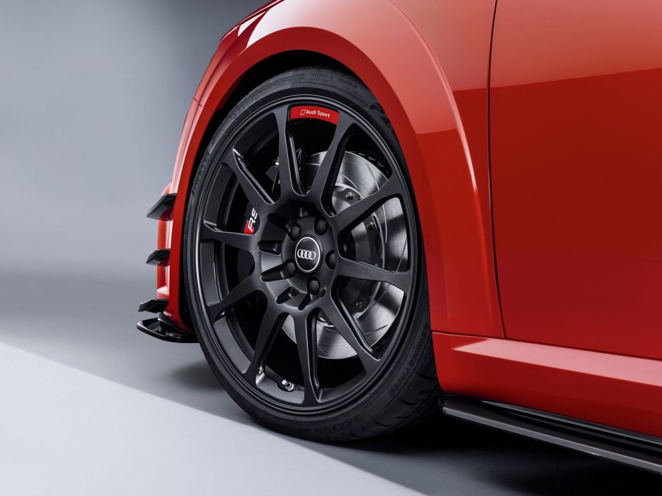 Audi-TT-RS-R8-Performance-Parts-3-940x70