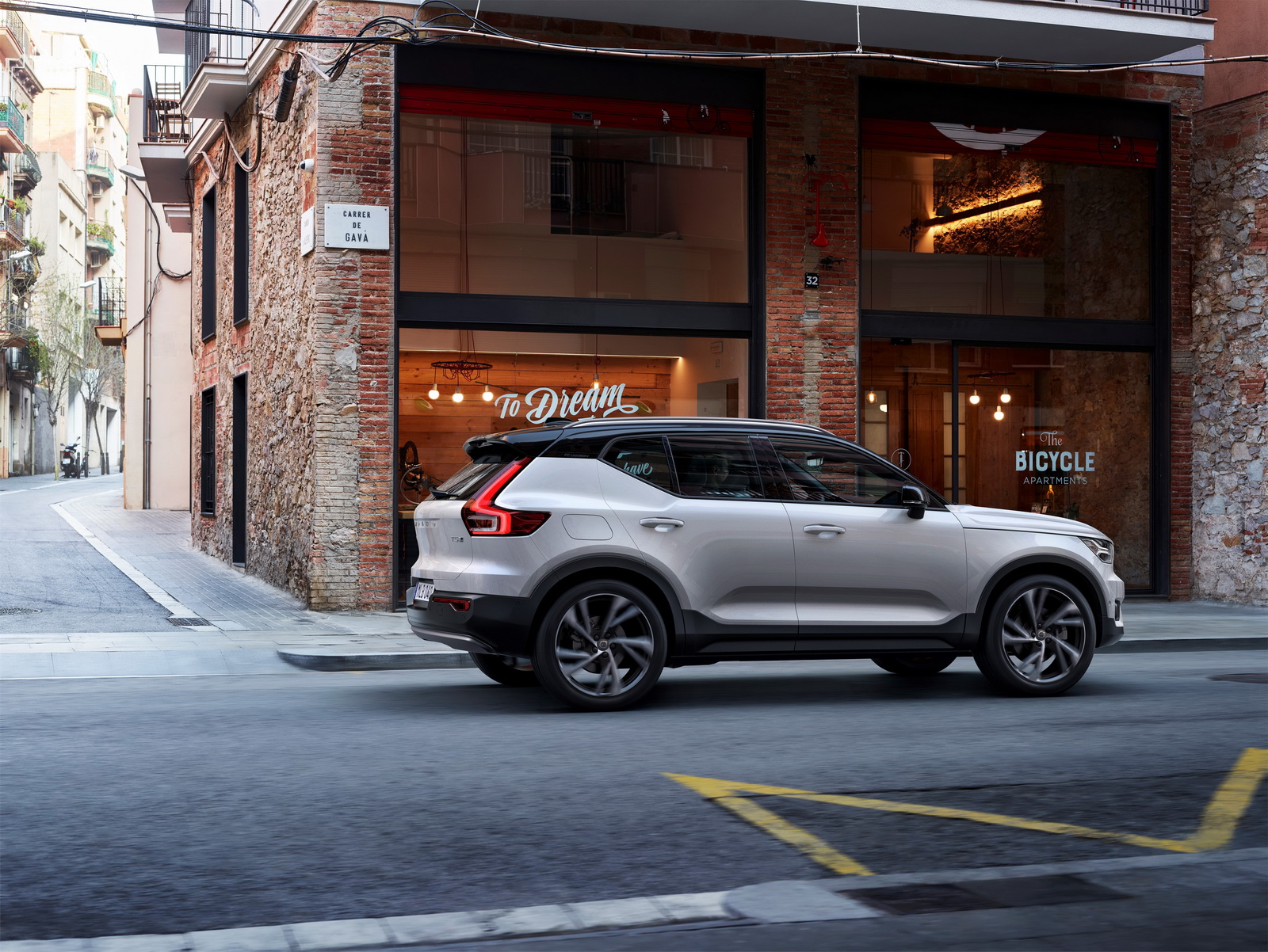 Volvo XC40