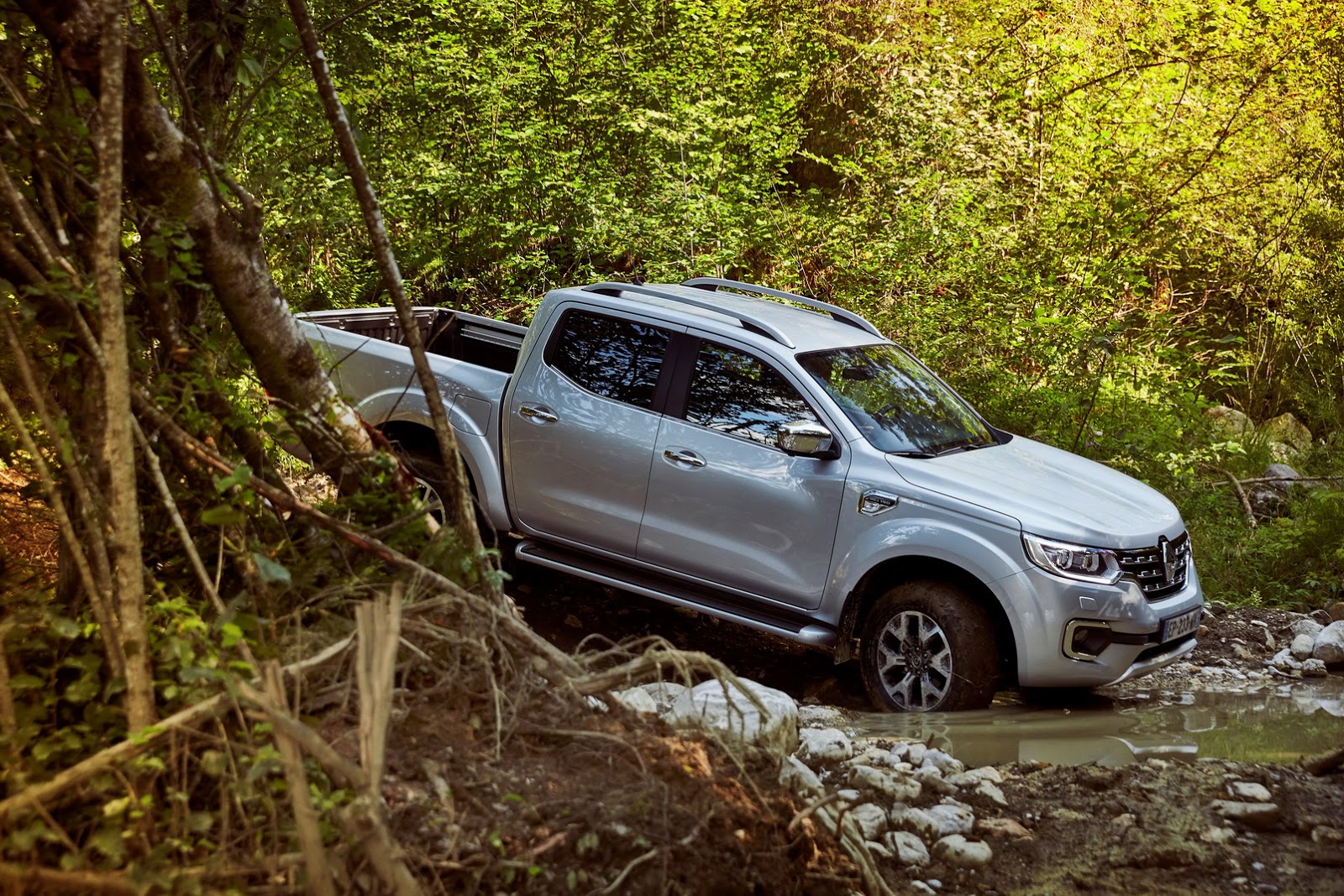 Renault пикап alaskan