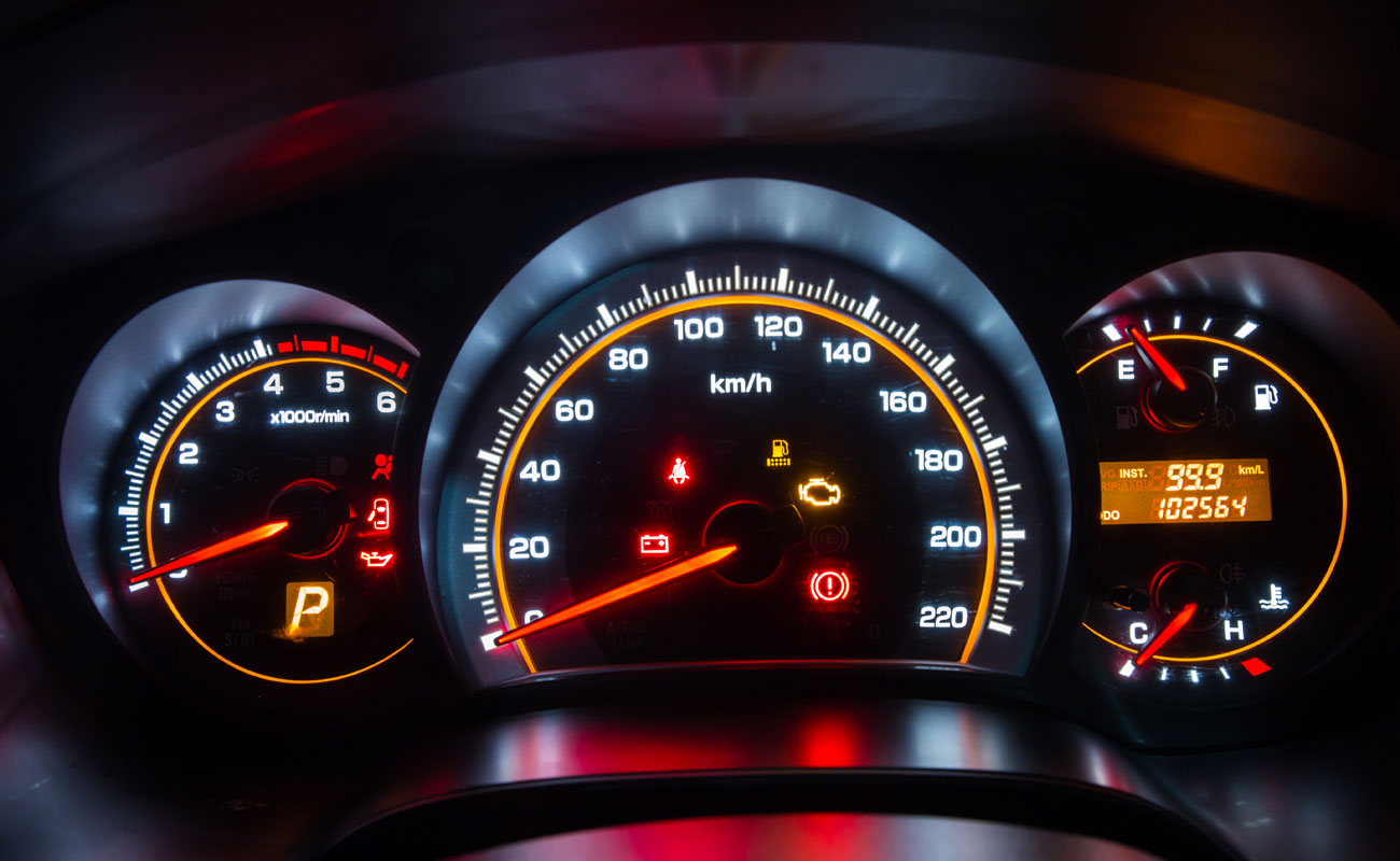 Luz ABS encendida: ¿qué significa y qué debe hacer el conductor?