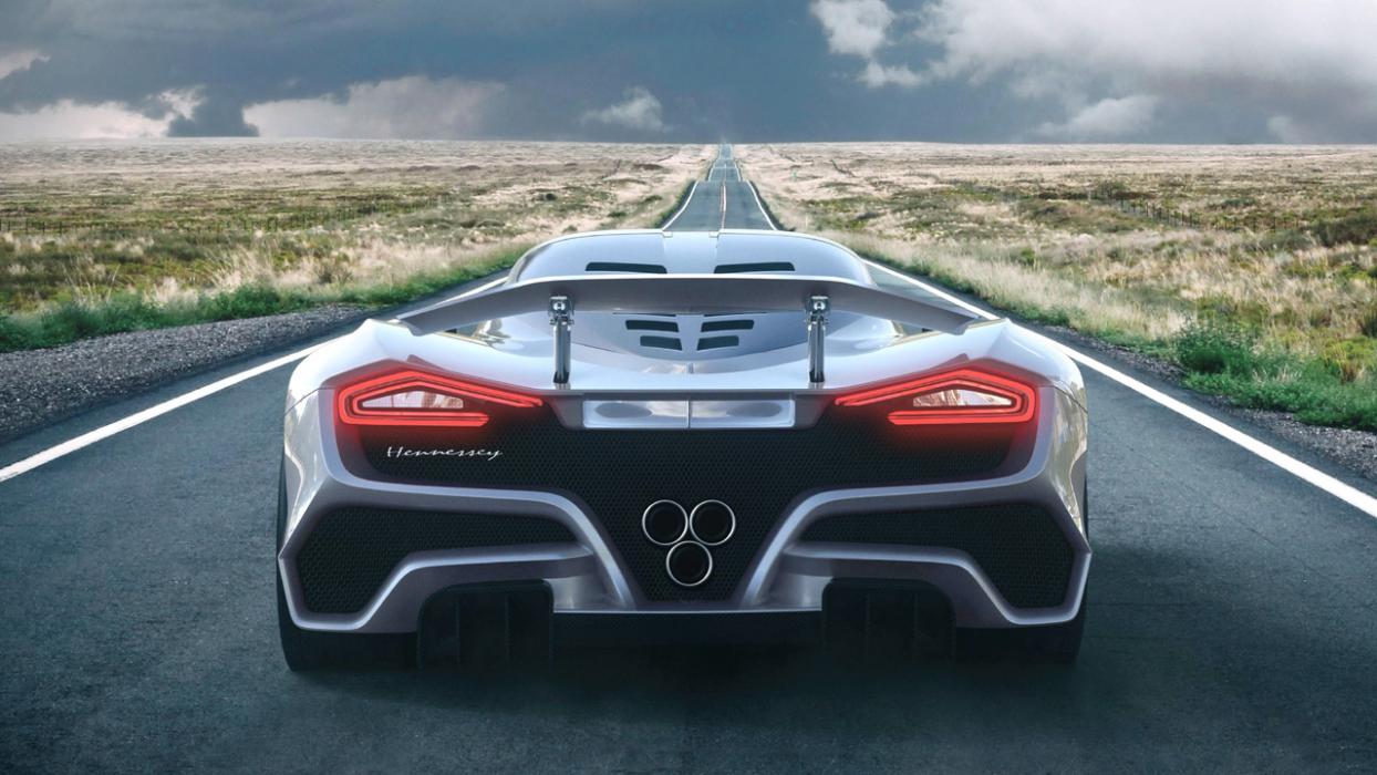 1. Hennesey Venom F5: 482 km/h