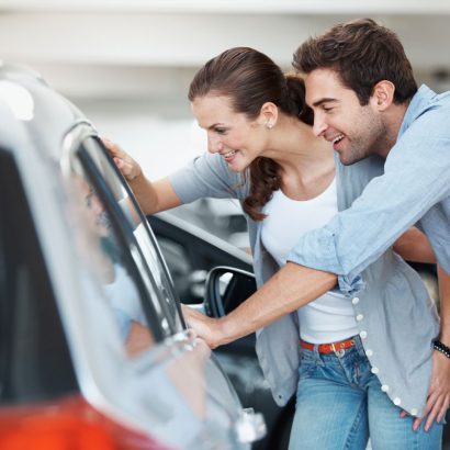 Coches nuevos baratos contra coches de segunda mano: qué compensa más comprar en 2026