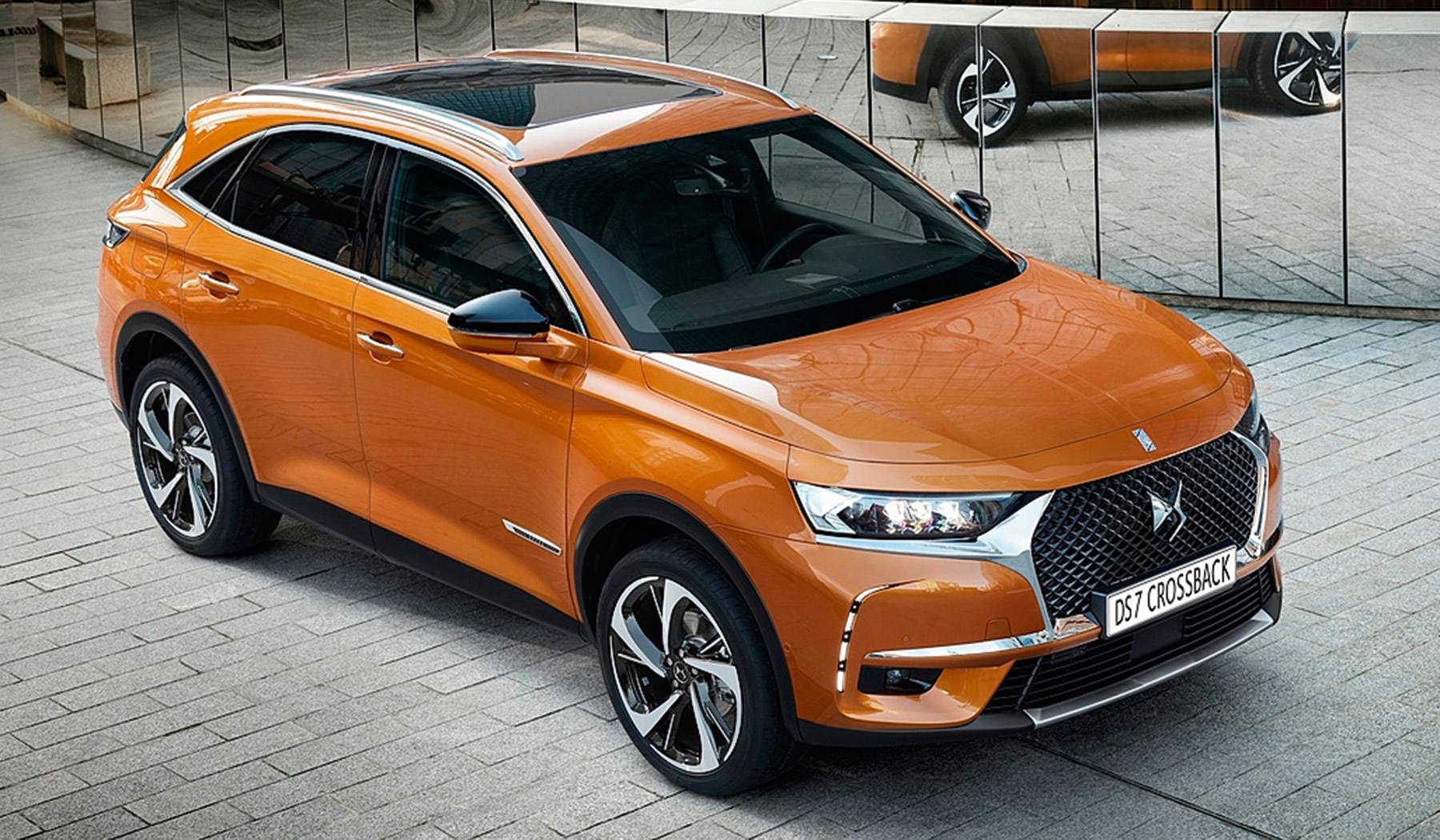 DS7 Crossback: glamour