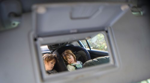 10 dispositivos para que nadie olvide a los niños en el coche