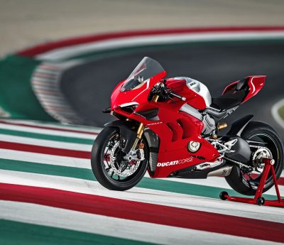 Ducati Panigale V4 - moto de carreras
