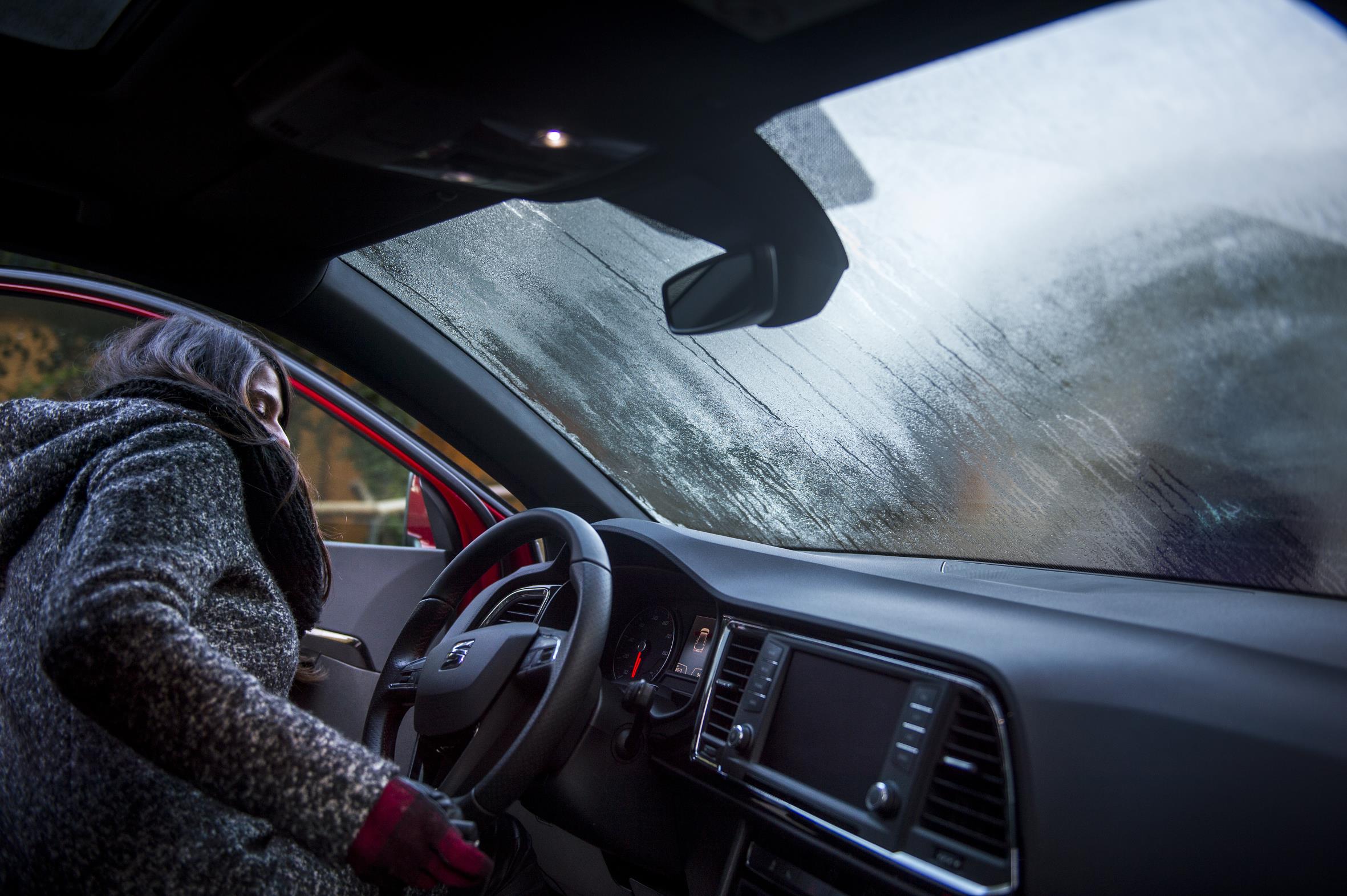 Cinco trucos para que conducir con frío no sea un problema