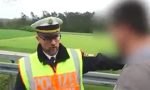 El policía alemán que abronca a los conductores en la carretera