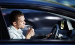 Nuevo plan antitabaco del Gobierno: ¿se prohibirá fumar en el coche?
