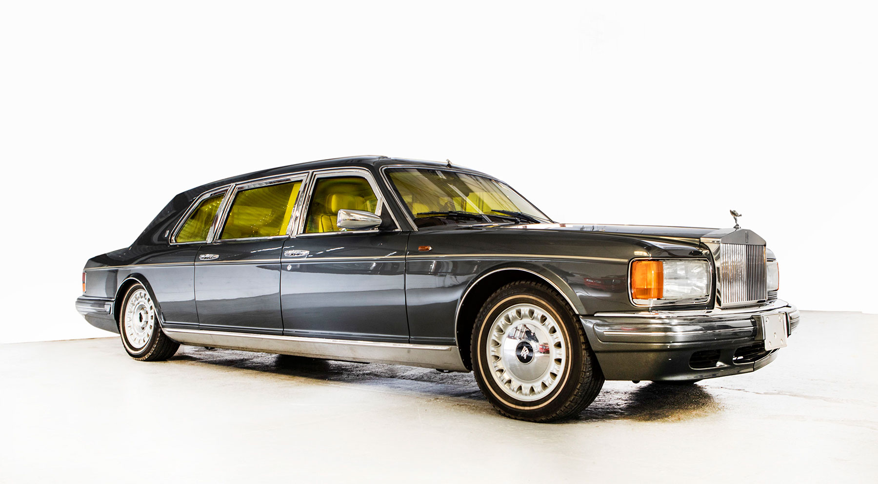 Rolls-Royce Silver Spur Armoured Touring // 79.084 euros