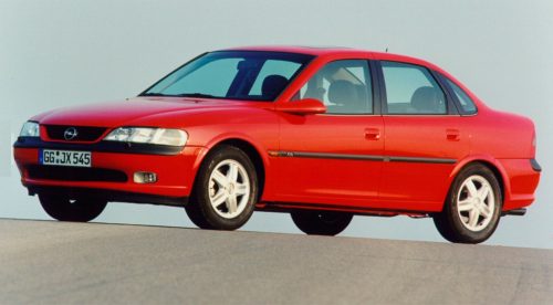 Dos décadas de cambio: los coches que se vendían en 2000