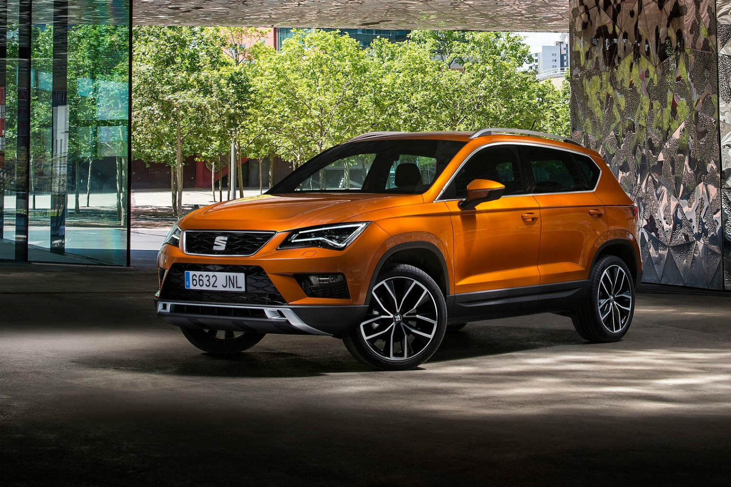 SUV