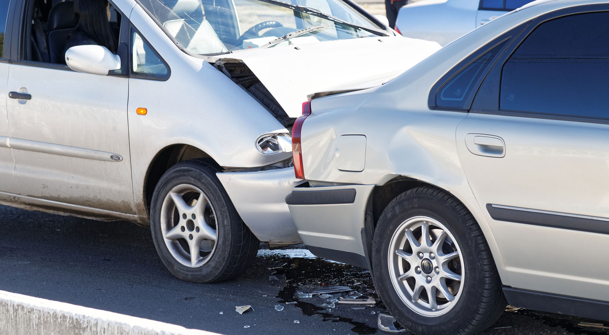 Los seguros desmienten el bulo: sí cubren los accidentes de coche