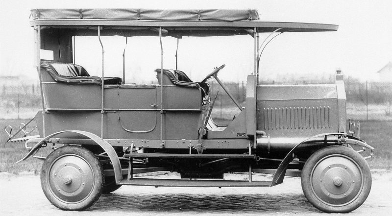 Dernburg-Wagen (1907) //  Ruedas traseras directrices