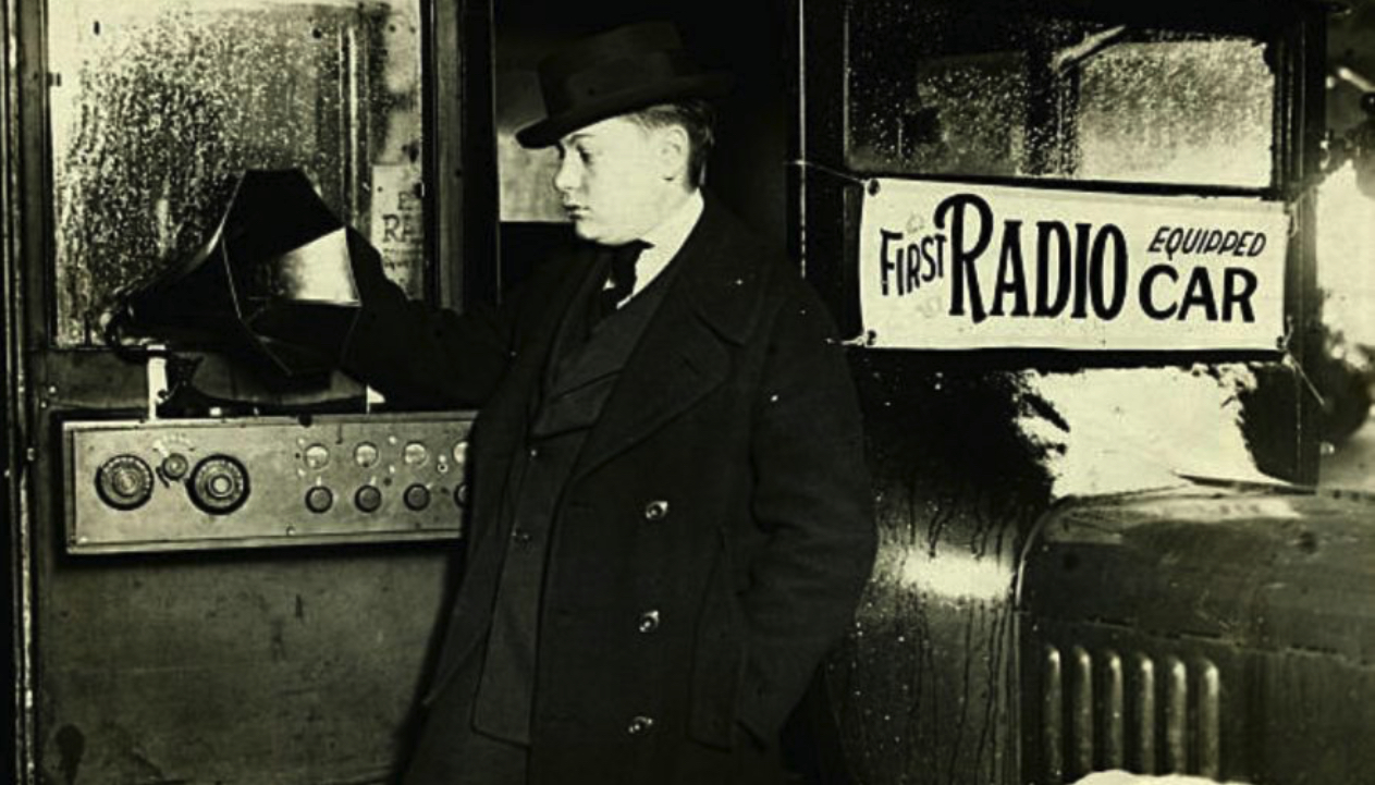 Studebacker (1932) // Radio