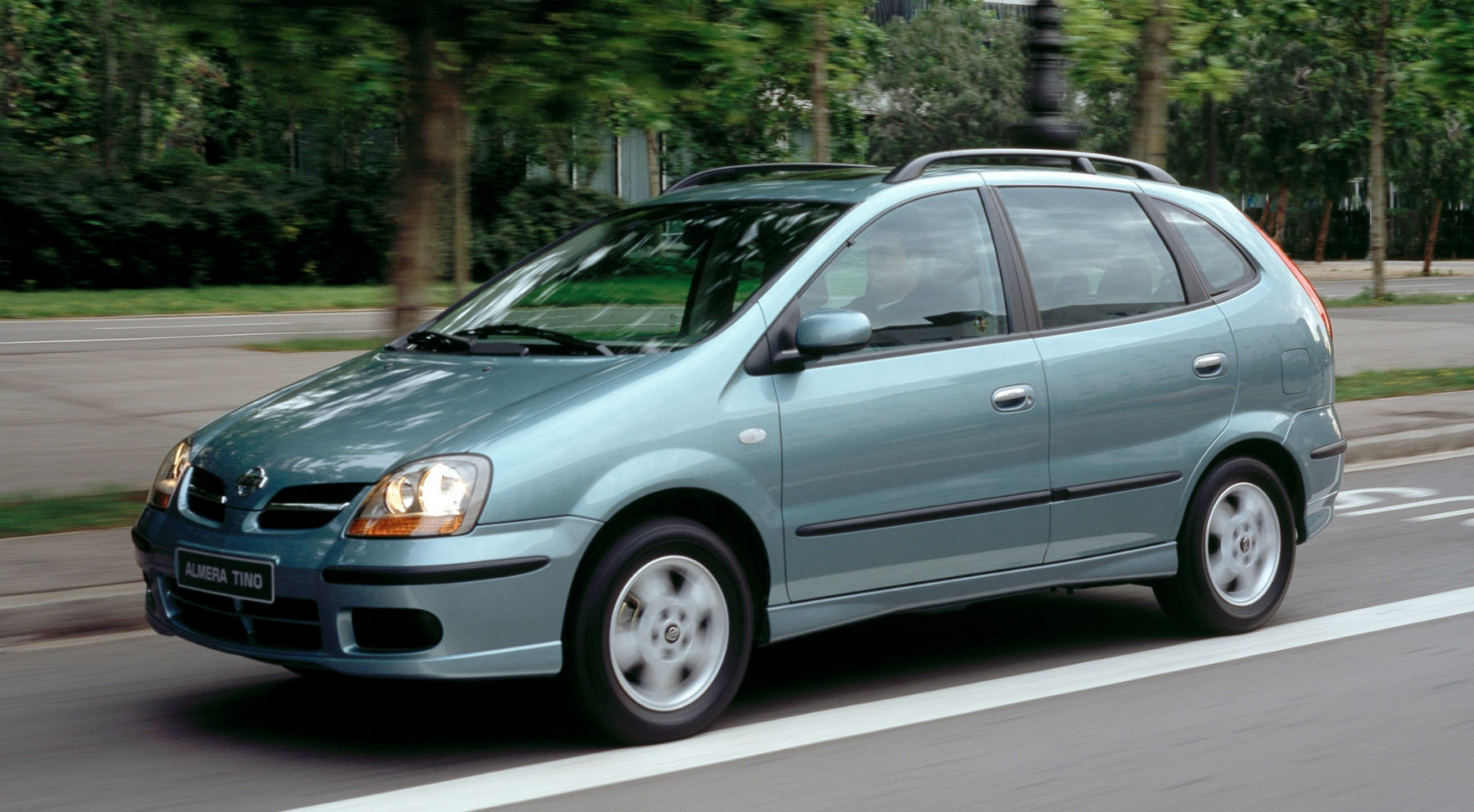 Nissan almera tino масло