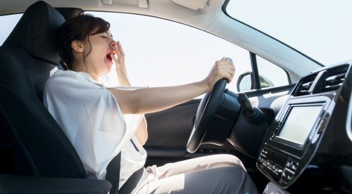 El peligro de este verano: conducir más y descansar menos