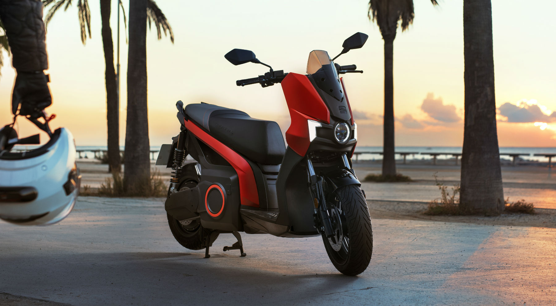 Seat pone a la venta su primera moto eléctrica por 6.250 euros