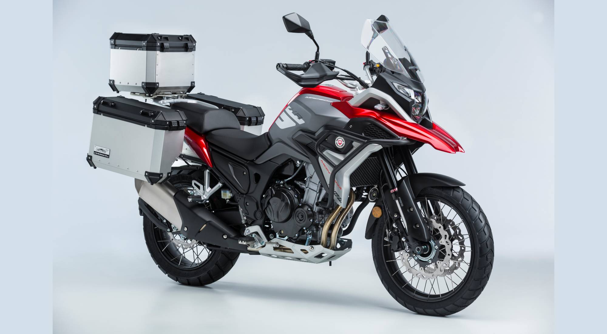 Trail // Macbor Montana XR5 500