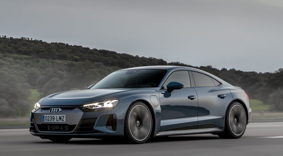 Al volante del Audi e-tron GT: un eléctrico que supera a los gasolina