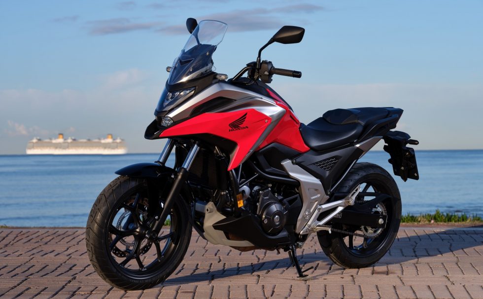 Honda NC 750 X una moto de 'trail' que sirve para todo Motos Motor EL PAÍS Honda NC 750 X una moto de 'trail' que sirve para todo Motos Motor EL PAÍS