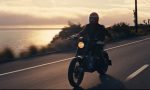Brad Pitt conduce la moto más cara del mundo: 225.000 euros