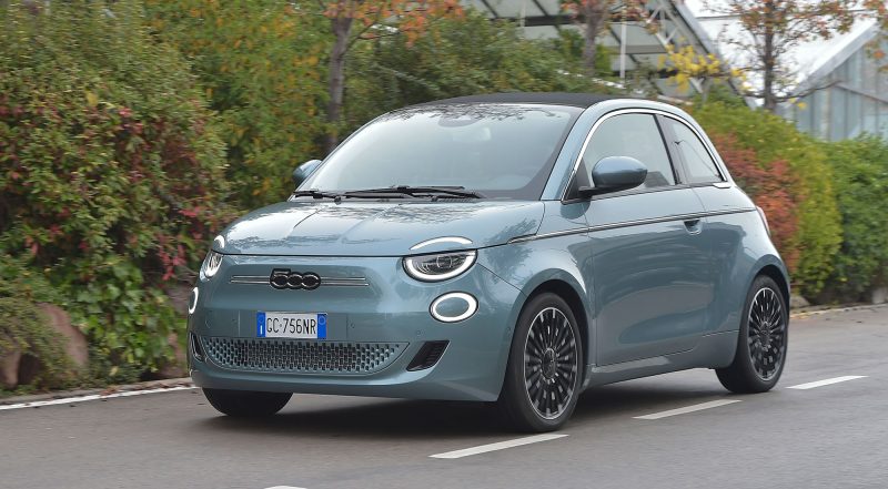 Fiat 500 e // Desde 25.400 euros*