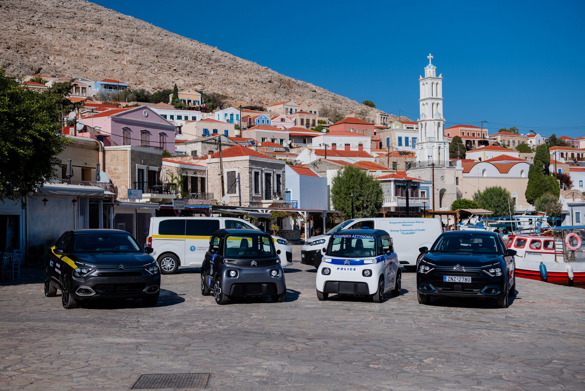 Un Citroën Ami para la policía y otros detalles de la isla ‘eléctrica’ griega