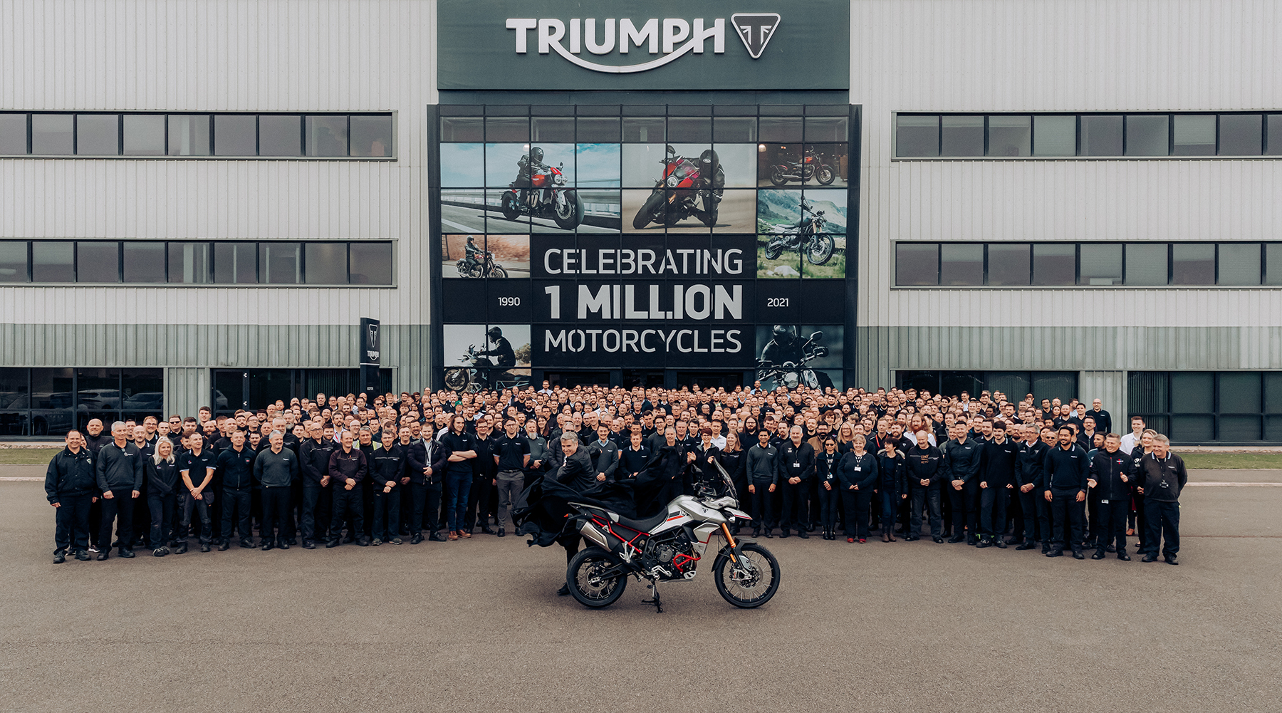 Triumph fabrica su moto un millón