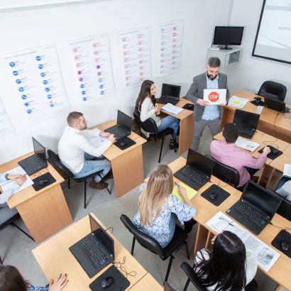 La gran apuesta de la DGT: educación vial en el colegio y cursos de actualización para los conductores