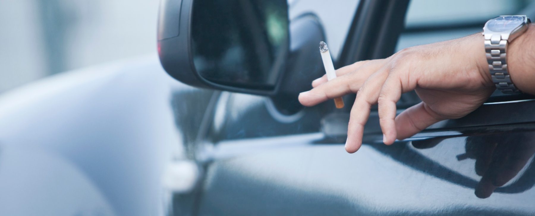 multa fumar en el coche