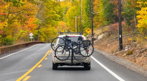 ¿Cómo transportar tu bici en el coche con seguridad?