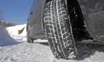 El fallo más habitual de los conductores cuando ponen los neumáticos de invierno en el coche