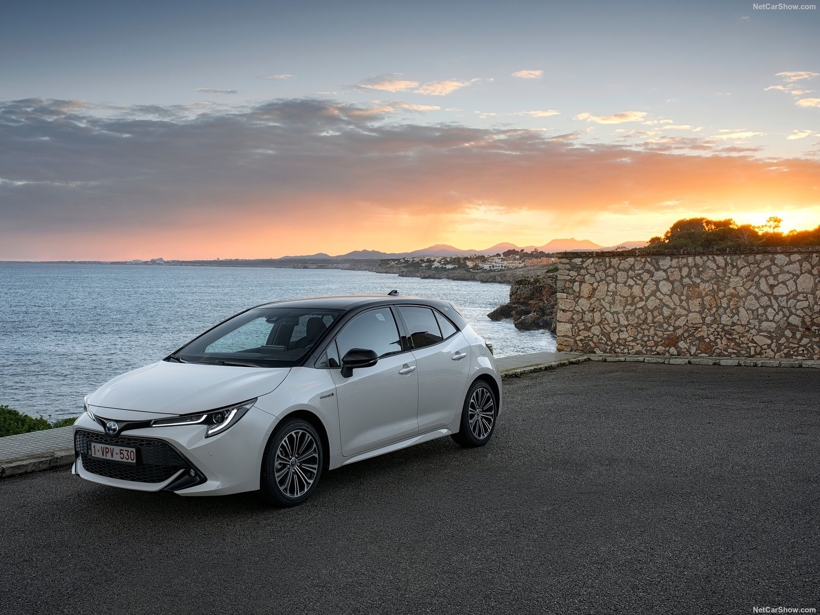 Híbridos, Toyota Corolla