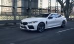 El BMW M8 mantiene sus 625 CV, pero amplía la pantalla y retoca la estética