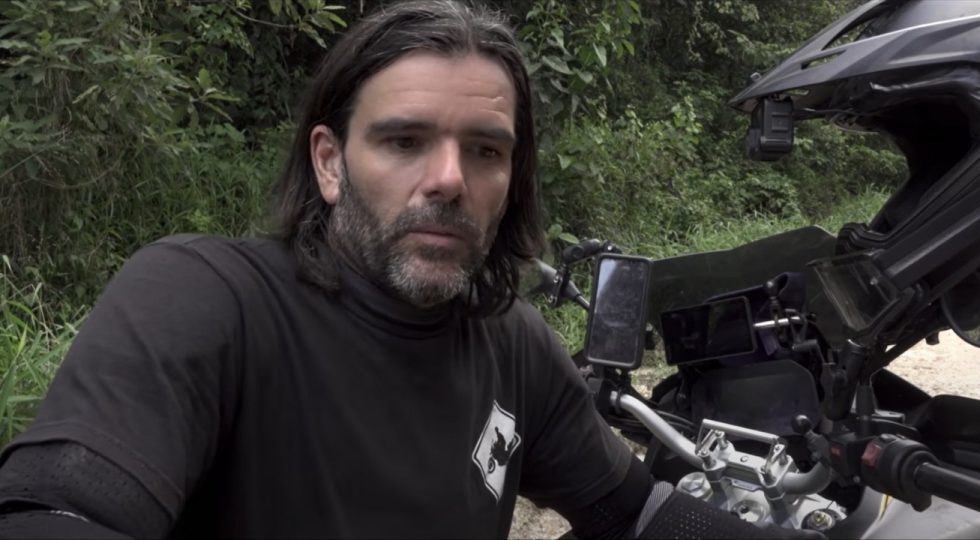 Charly Sinewan abandona la moto en Guatemala