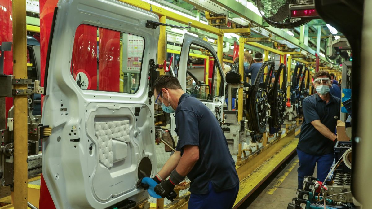 Cu Ntos Coches Se Fabrican En Europa Y Qui N Los Compra