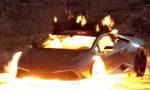 Un artista explota su Lamborghini Huracán