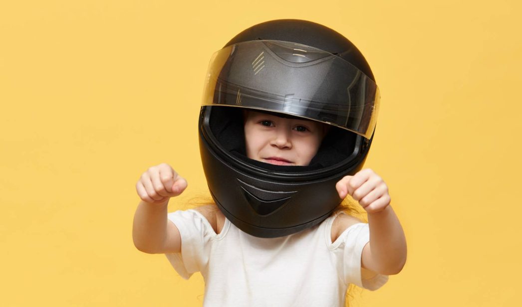 hipocresía Modales tarde Cuál es la edad mínima para llevar a un niño en moto?