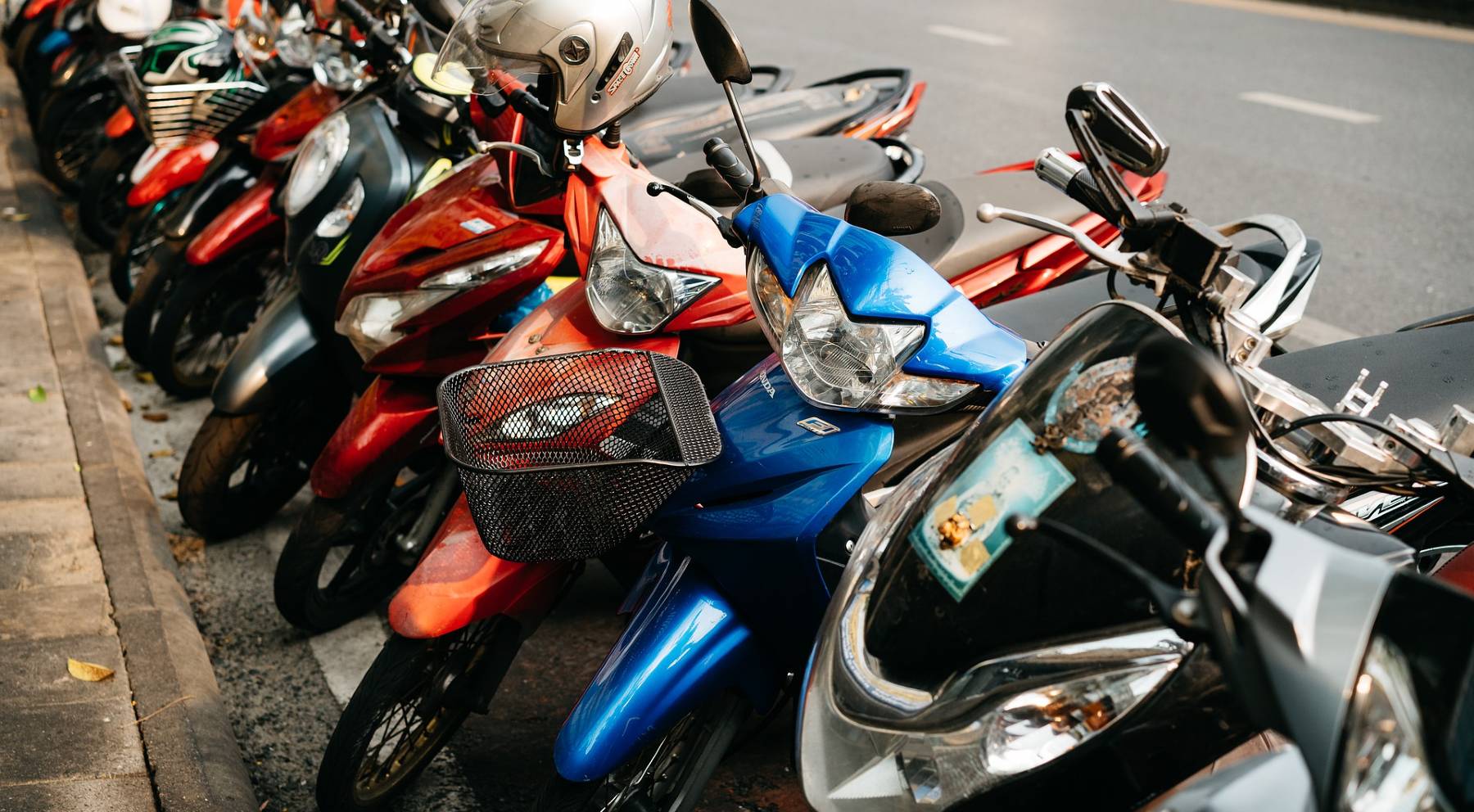 ¿Cuáles son las motos más robadas en España y cómo desaparecen?