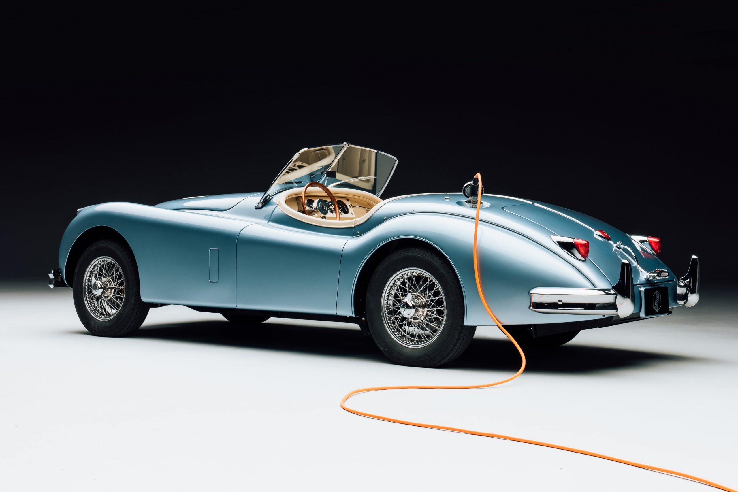 Jaguar XK140 electrificado.