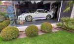 La Policía detiene a un ‘hacker’ que guardaba un Porsche 911 en una vitrina