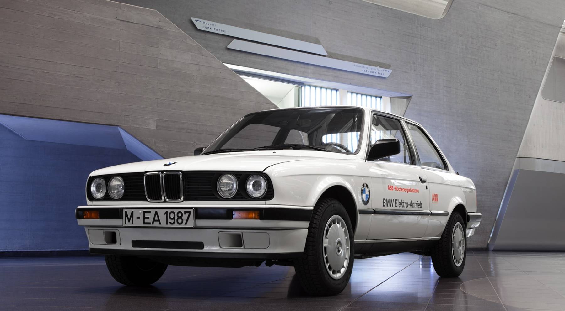 BMW 325iX // 1987-1990