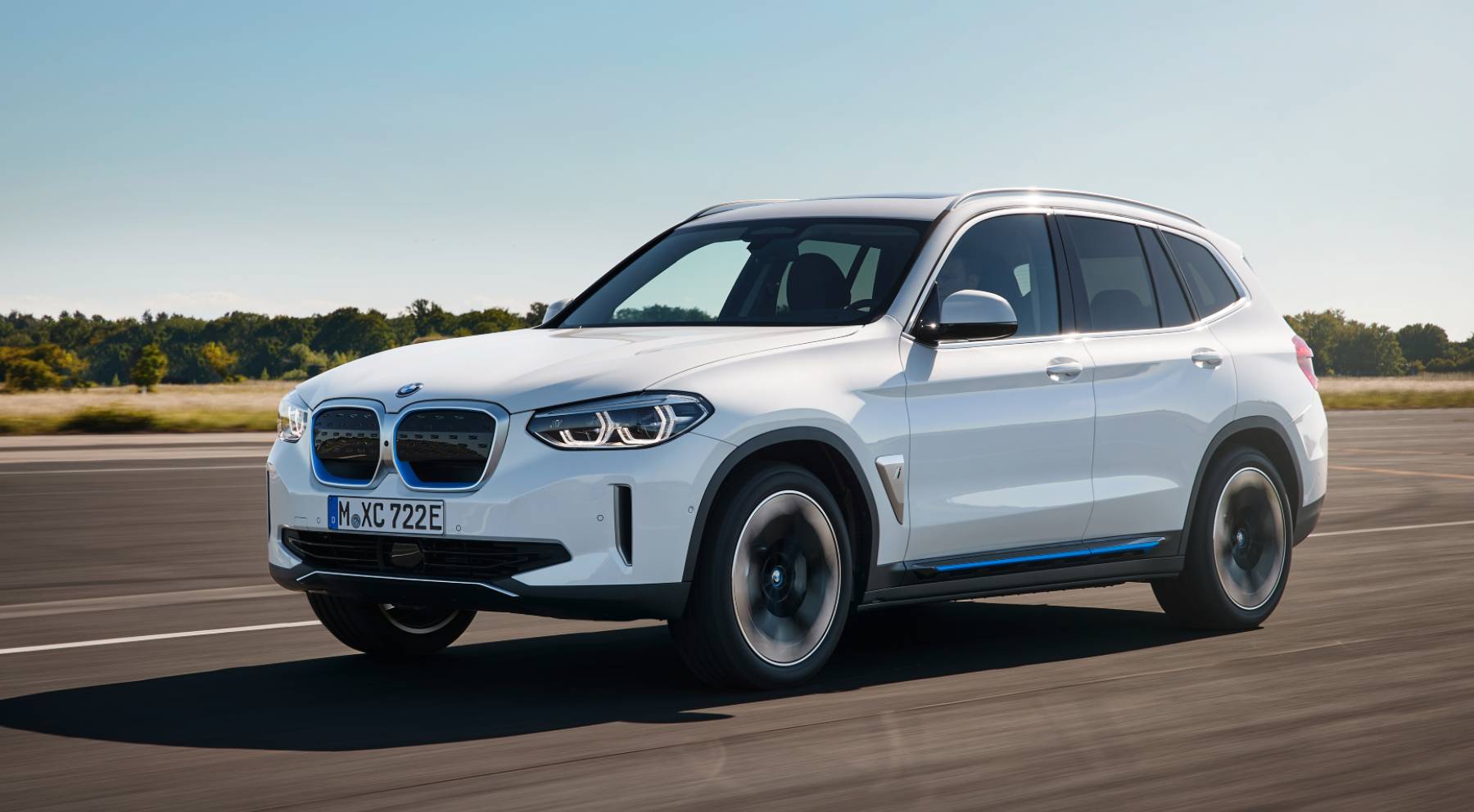 BMW iX3 // 2020