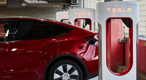 Tesla ofrece sus supercargadores en España al resto de coches eléctricos